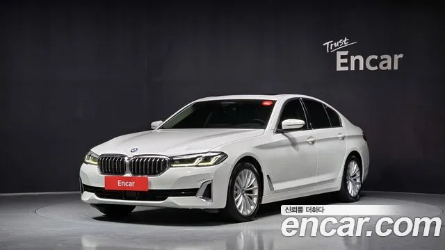 BMW 5-Series 2021 — photo 1