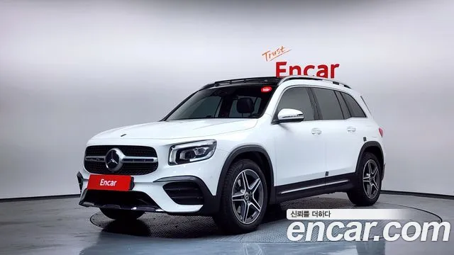 Mercedes-Benz GLB-Class 2021 — photo 1