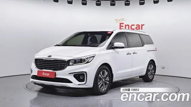 Kia Canival 2019 — photo 1