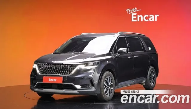 Kia Canival 2023 — photo 1