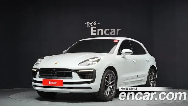Porsche Macan 2022 — photo 1