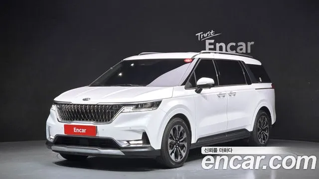 Kia Canival 2021 — photo 1
