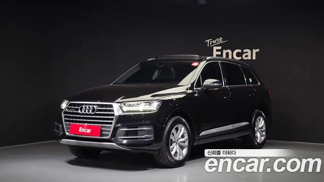 Audi Q7 2019 — photo 1