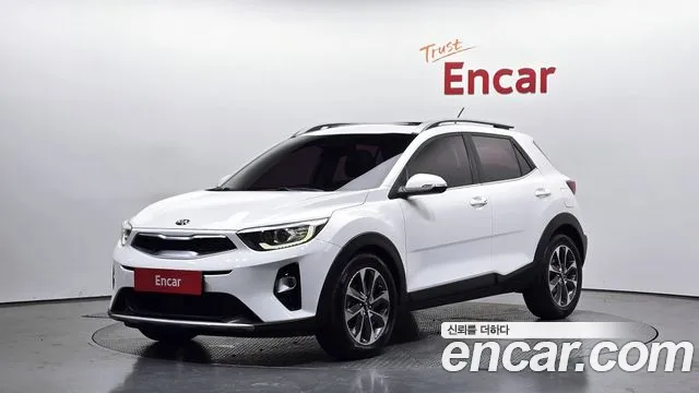 Kia Stonic 2018 — photo 1