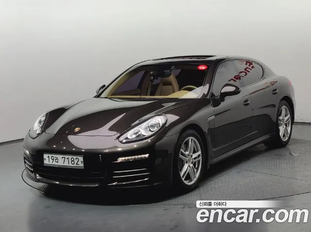 Porsche Panamera 2014 — photo 1
