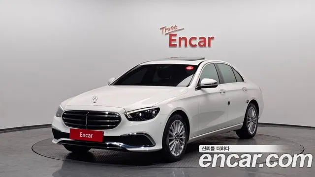 Mercedes-Benz E-Class 2021 — photo 1