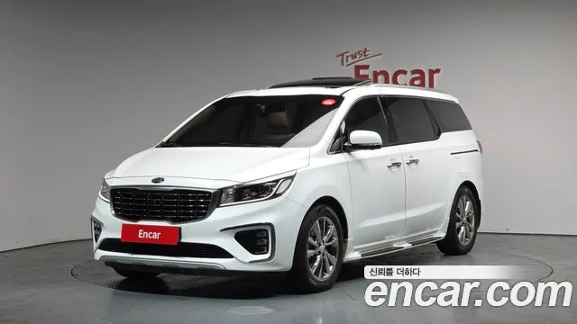 Kia Canival 2020 — photo 1