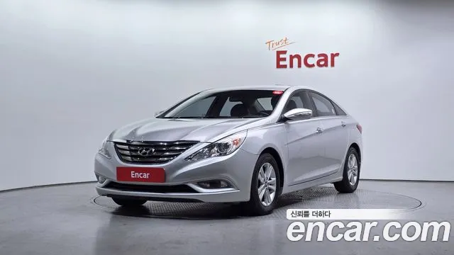 Hyundai Sonata 2010 — photo 1