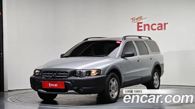 Volvo XC70 2004 — photo 1