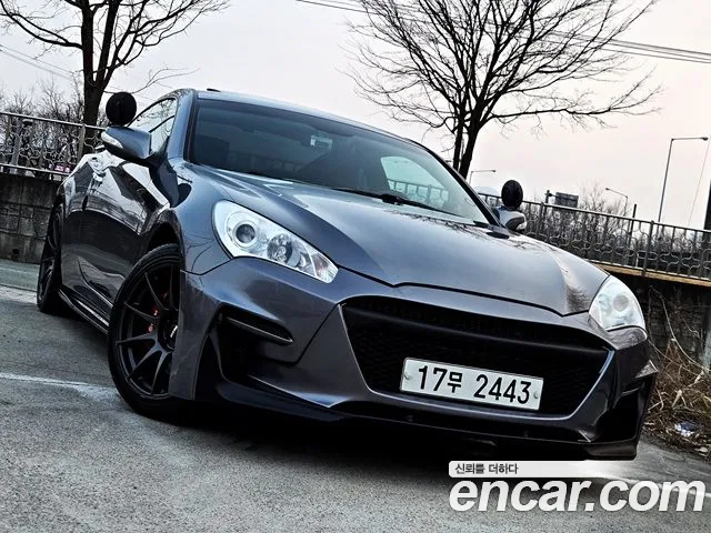Hyundai Genesis 2011 — photo 1