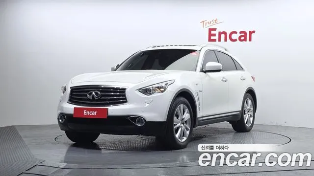 Infiniti QX70 2014 — photo 1