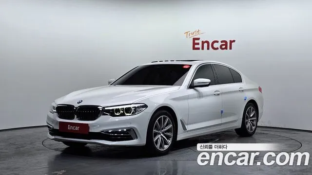 BMW 5-Series 2019 — photo 1