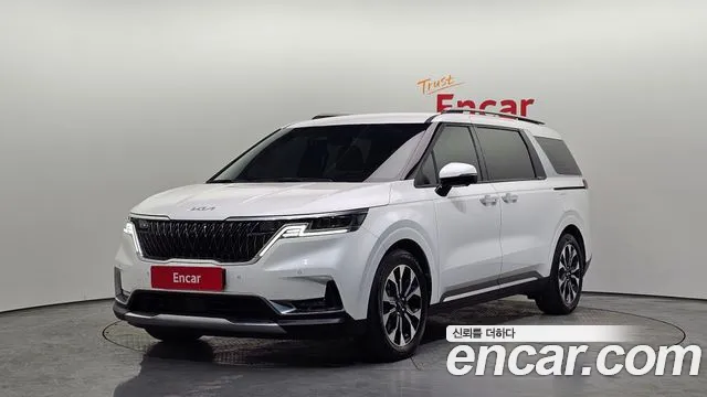 Kia Canival 2021 — photo 1