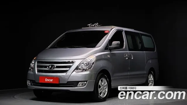 Hyundai Starex 2018 — photo 1