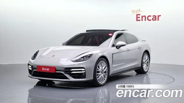 Porsche Panamera 2023 — photo 1