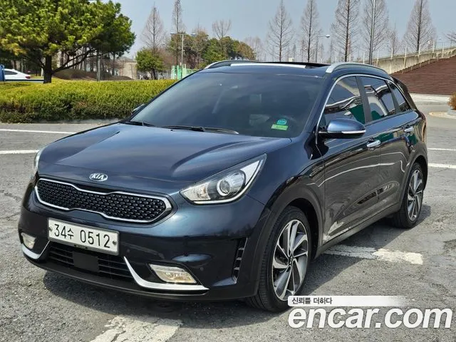 Kia Niro 2017 — photo 1