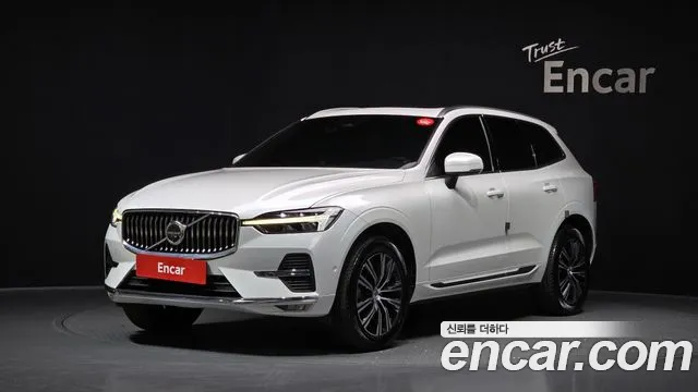 Volvo XC60 2022 — photo 1