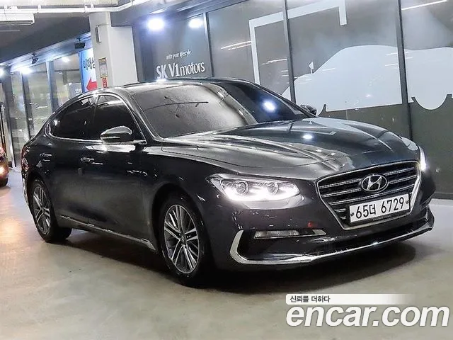 Hyundai Grandeur 2018 — photo 1