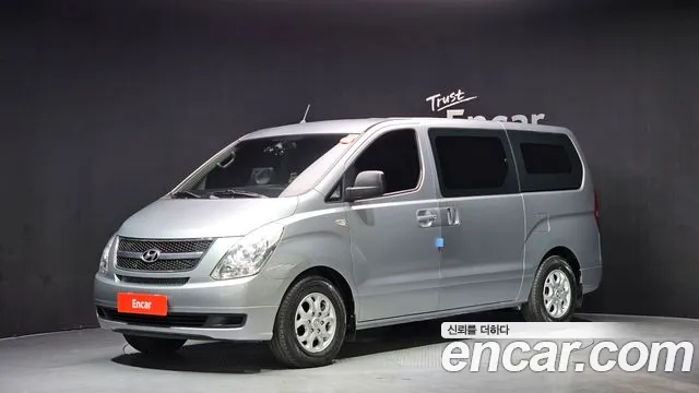 Hyundai Starex 2015 — photo 1