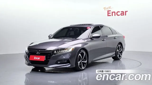 Honda Accord 2018 — photo 1