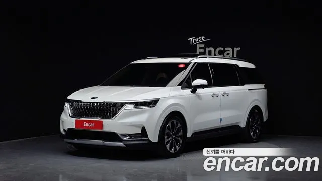 Kia Canival 2021 — photo 1