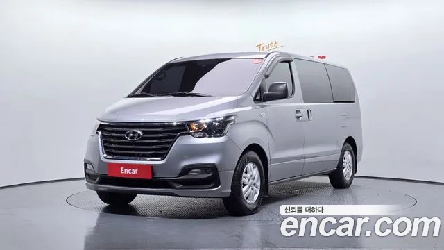 Hyundai Starex 2021 — photo 1
