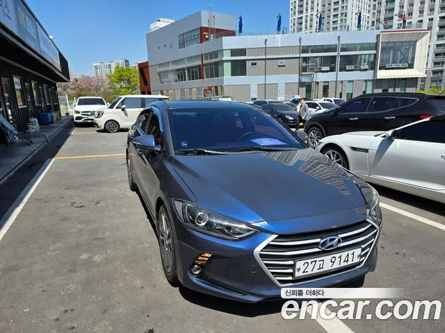 Hyundai AVANTE 2017 — photo 1