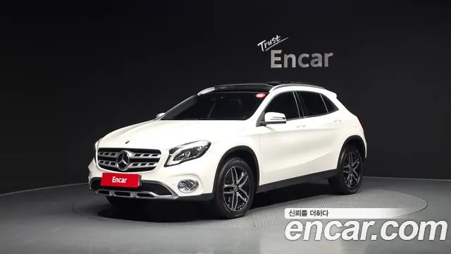 Mercedes-Benz GLA-Class 2018 — photo 1