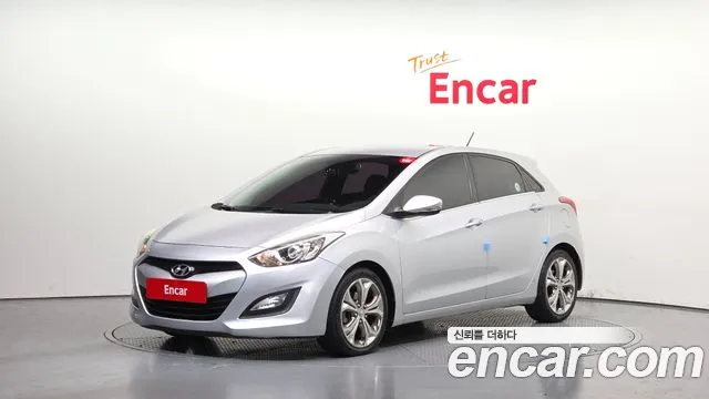 Hyundai i30 2012 — photo 1