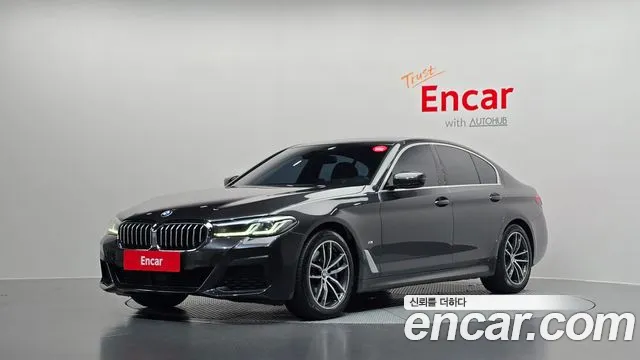 BMW 5-Series 2021 — photo 1