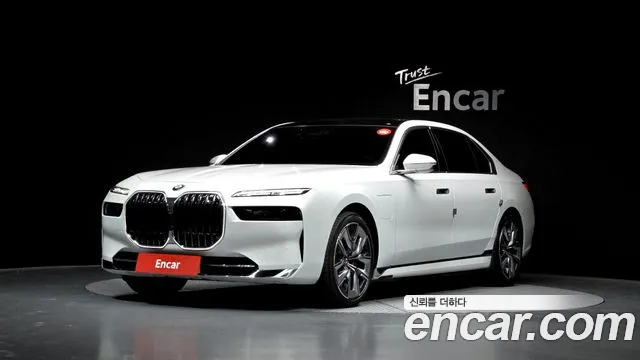 BMW 7-Series 2025 — photo 1