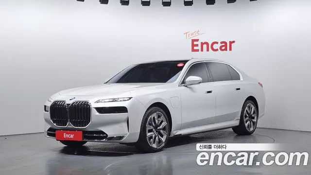BMW 7-Series 2024 — photo 1