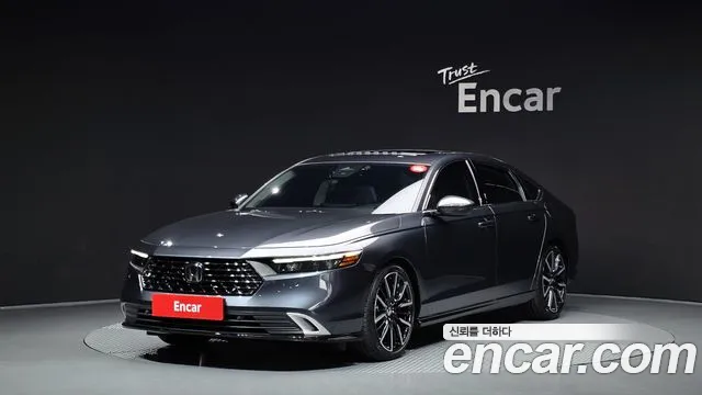 Honda Accord 2023 — photo 1
