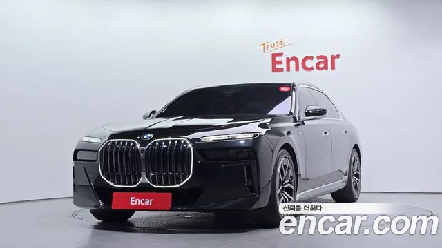 BMW 7-Series 2025 — photo 1