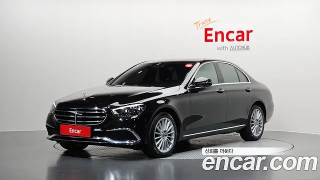 Mercedes-Benz E-Class 2023 — photo 1