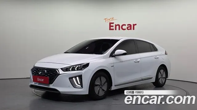 Hyundai Ioniq 2020 — photo 1