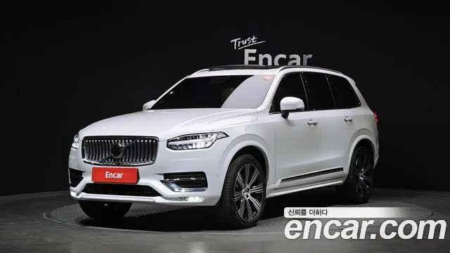 Volvo XC90 2023 — photo 1