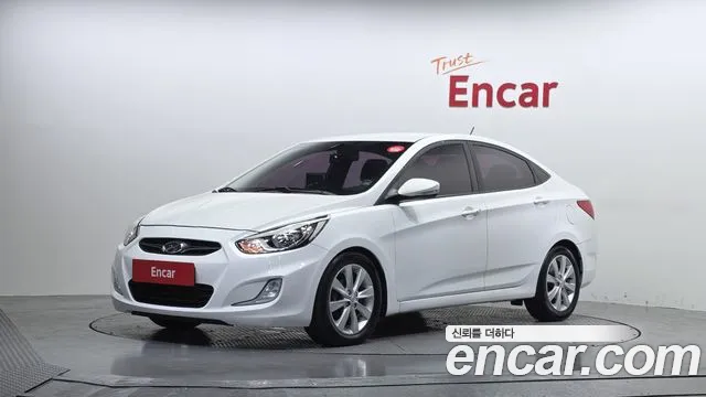 Hyundai Accent 2013 — photo 1