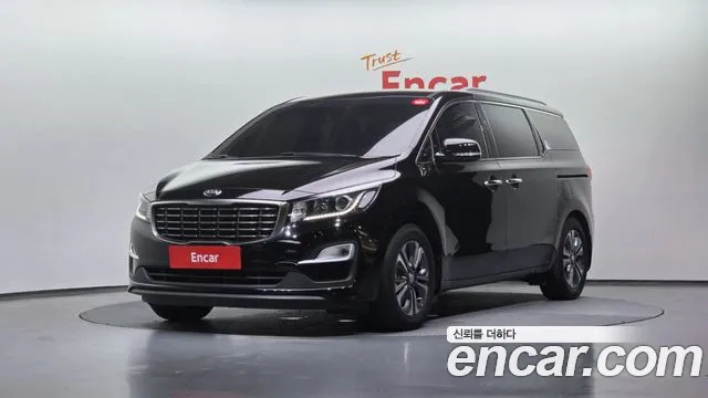 Kia Canival 2020 — photo 1