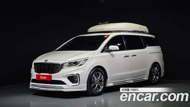 Kia Canival 2019 — photo 1
