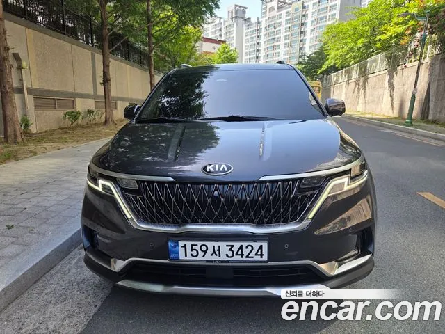 Kia Canival 2021 — photo 1
