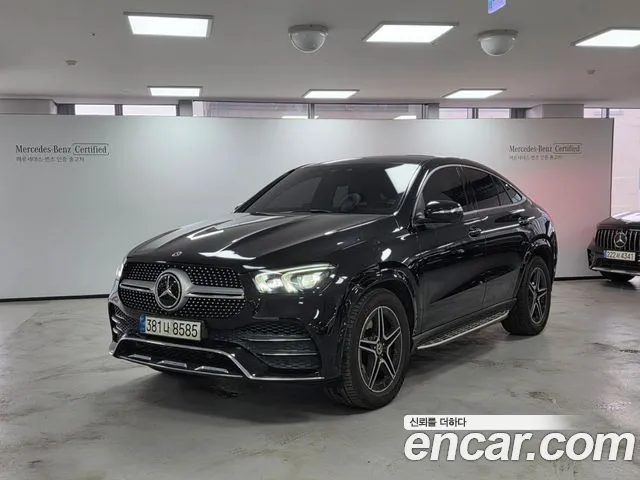 Mercedes-Benz GLE-Class 2021 — photo 1