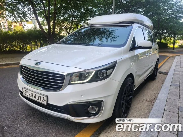 Kia Canival 2017 — photo 1