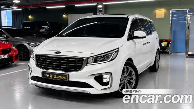 Kia Canival 2019 — photo 1