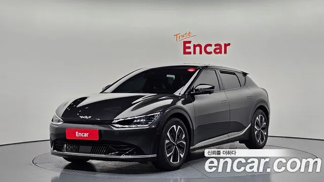 Kia EV6 2023 — photo 1