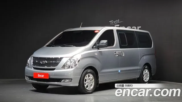 Hyundai Starex 2013 — photo 1