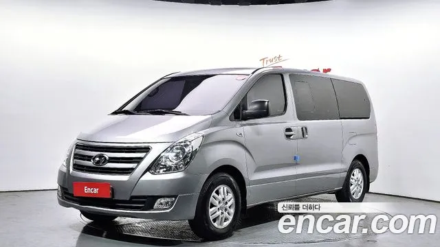 Hyundai Starex 2017 — photo 1