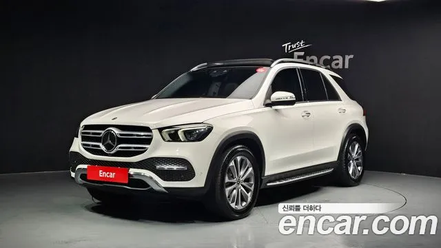 Mercedes-Benz GLE-Class 2022 — photo 1