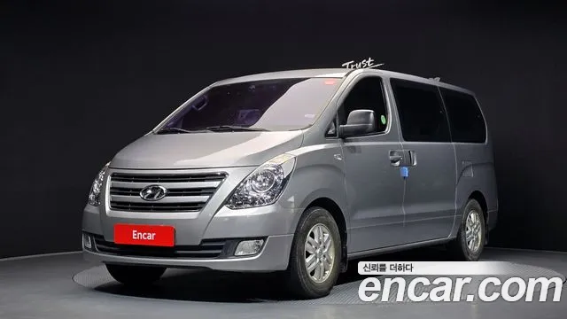 Hyundai Starex 2018 — photo 1