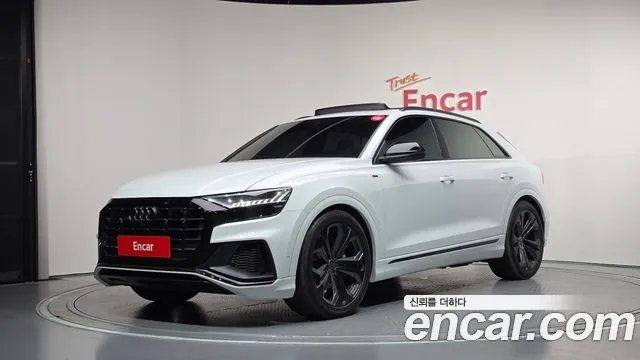 Audi Q8 2023 — photo 1